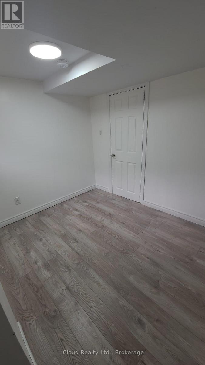 24 Chilton Drive, Hamilton, Ontario  L8J 1M2 - Photo 15 - X12945582