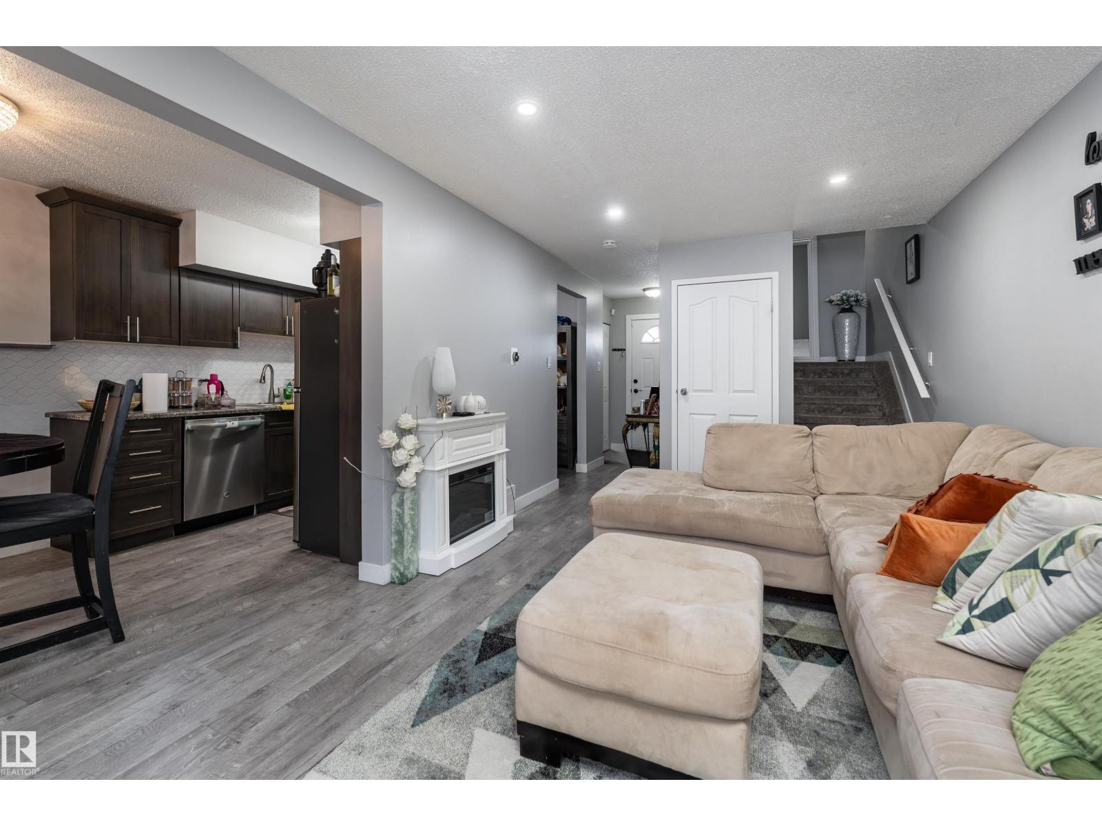 110 Centennial Co Nw, Edmonton, Alberta  T5P 4H5 - Photo 10 - E4480739