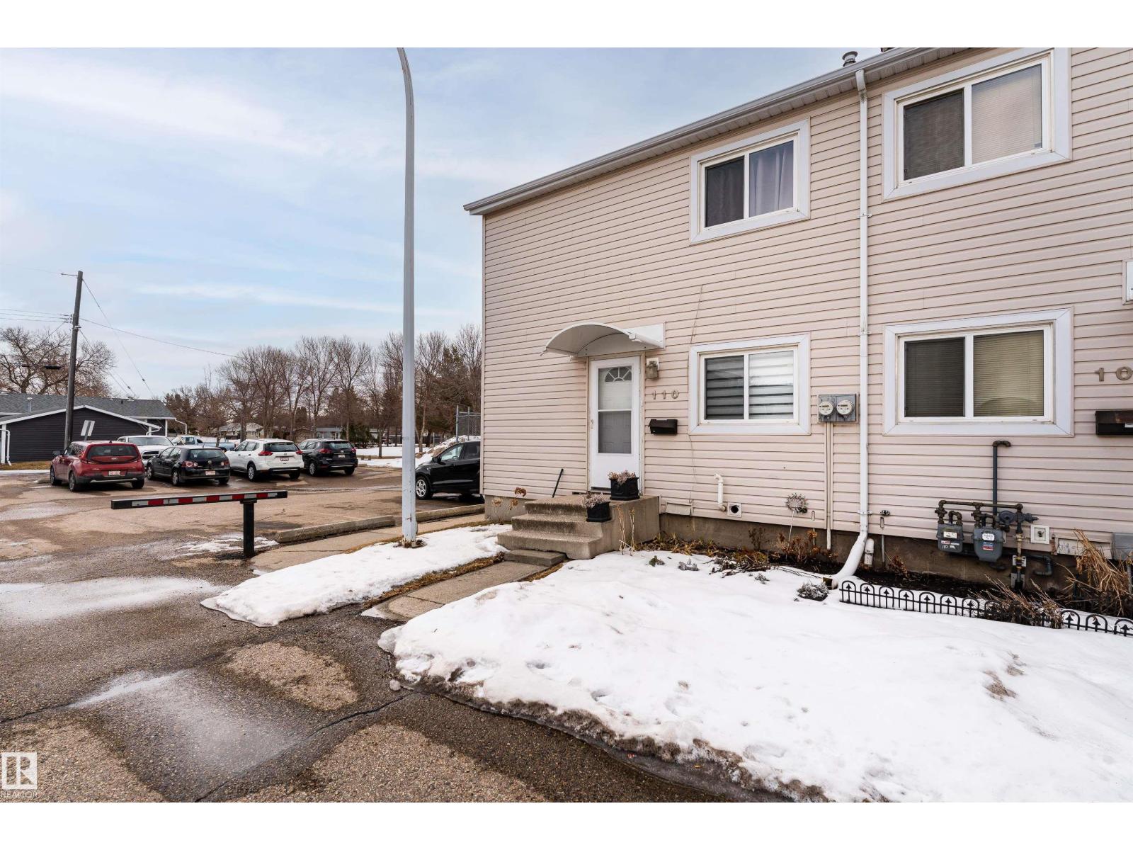 110 Centennial Co Nw, Edmonton, Alberta  T5P 4H5 - Photo 3 - E4480739