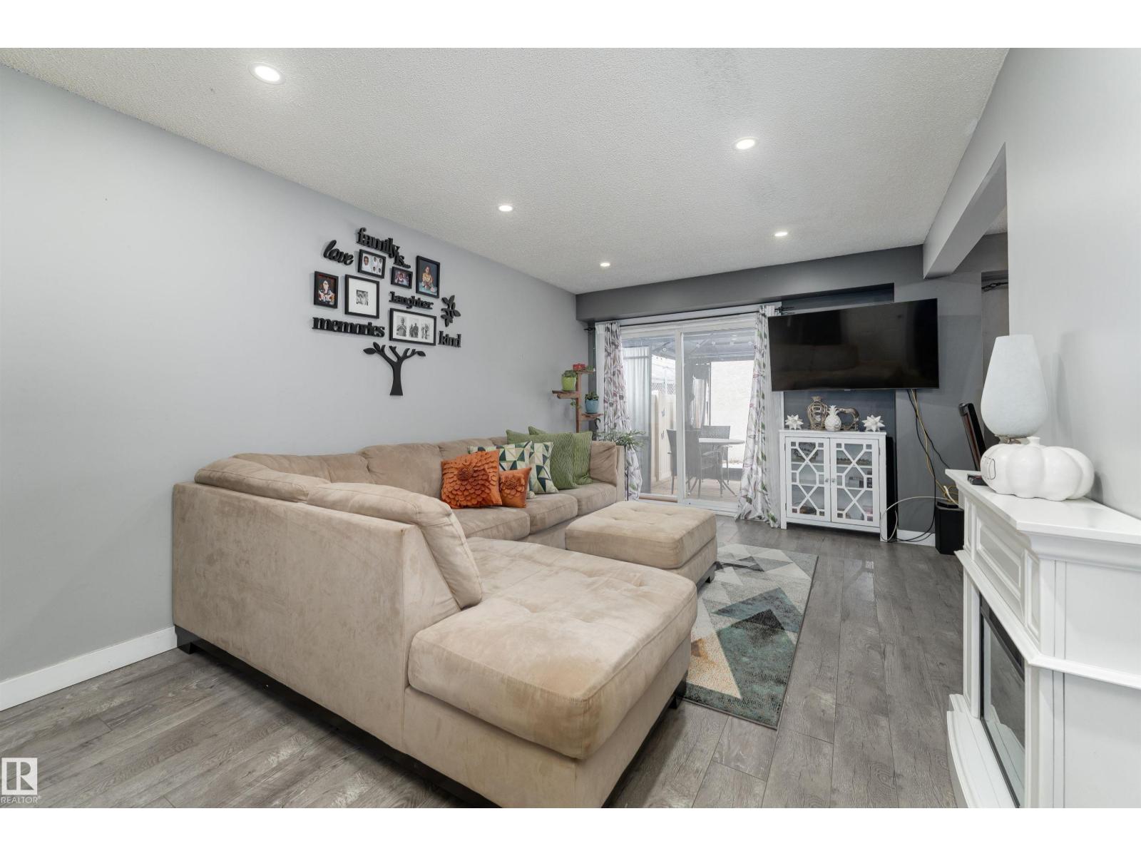 110 Centennial Co Nw, Edmonton, Alberta  T5P 4H5 - Photo 6 - E4480739