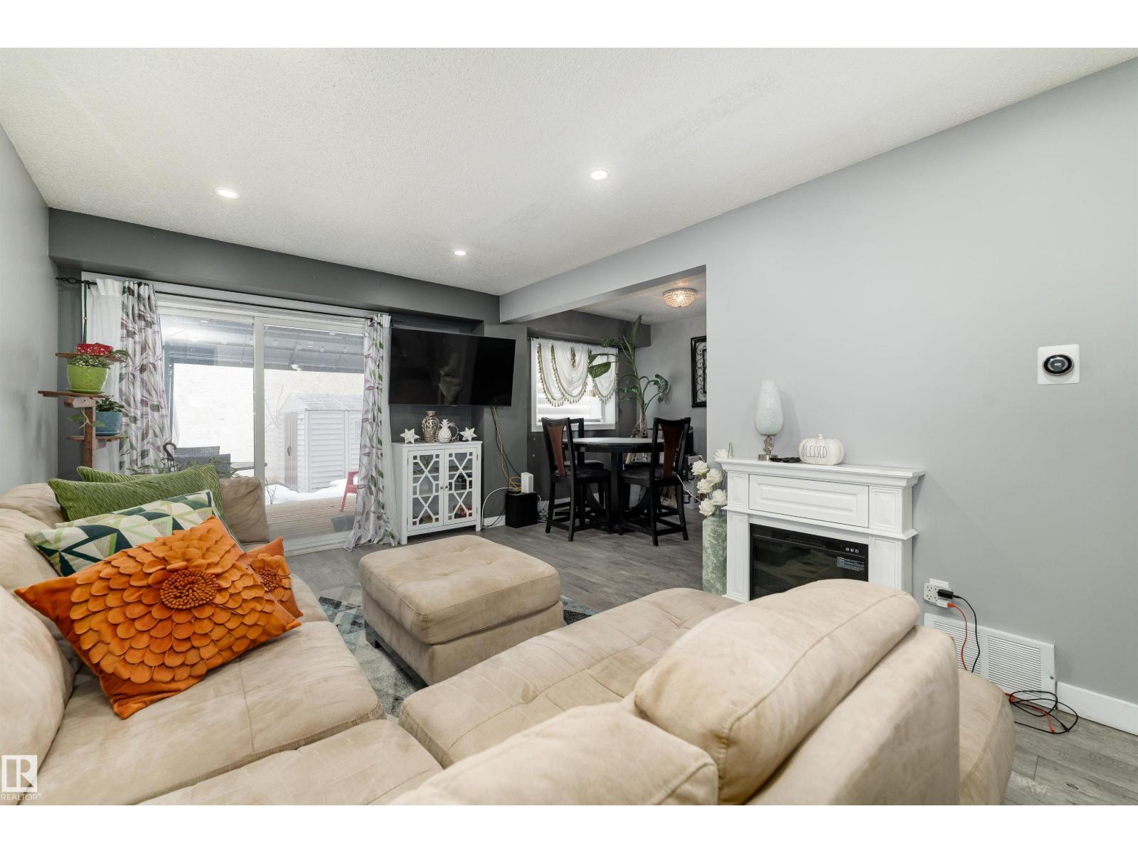 110 Centennial Co Nw, Edmonton, Alberta  T5P 4H5 - Photo 7 - E4480739