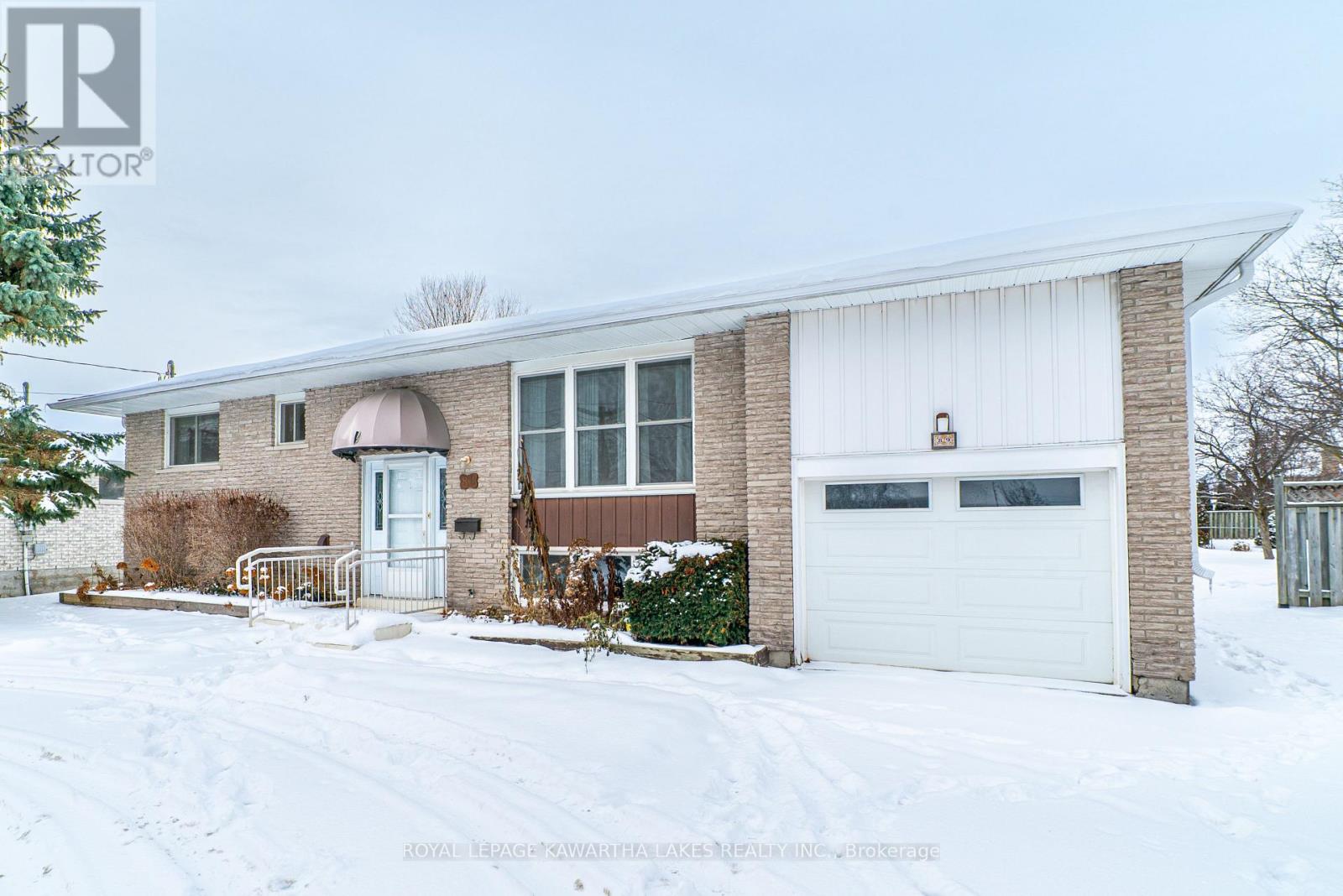 89 Angeline Street S, Kawartha Lakes, Ontario  K9V 3L4 - Photo 8 - X12615912