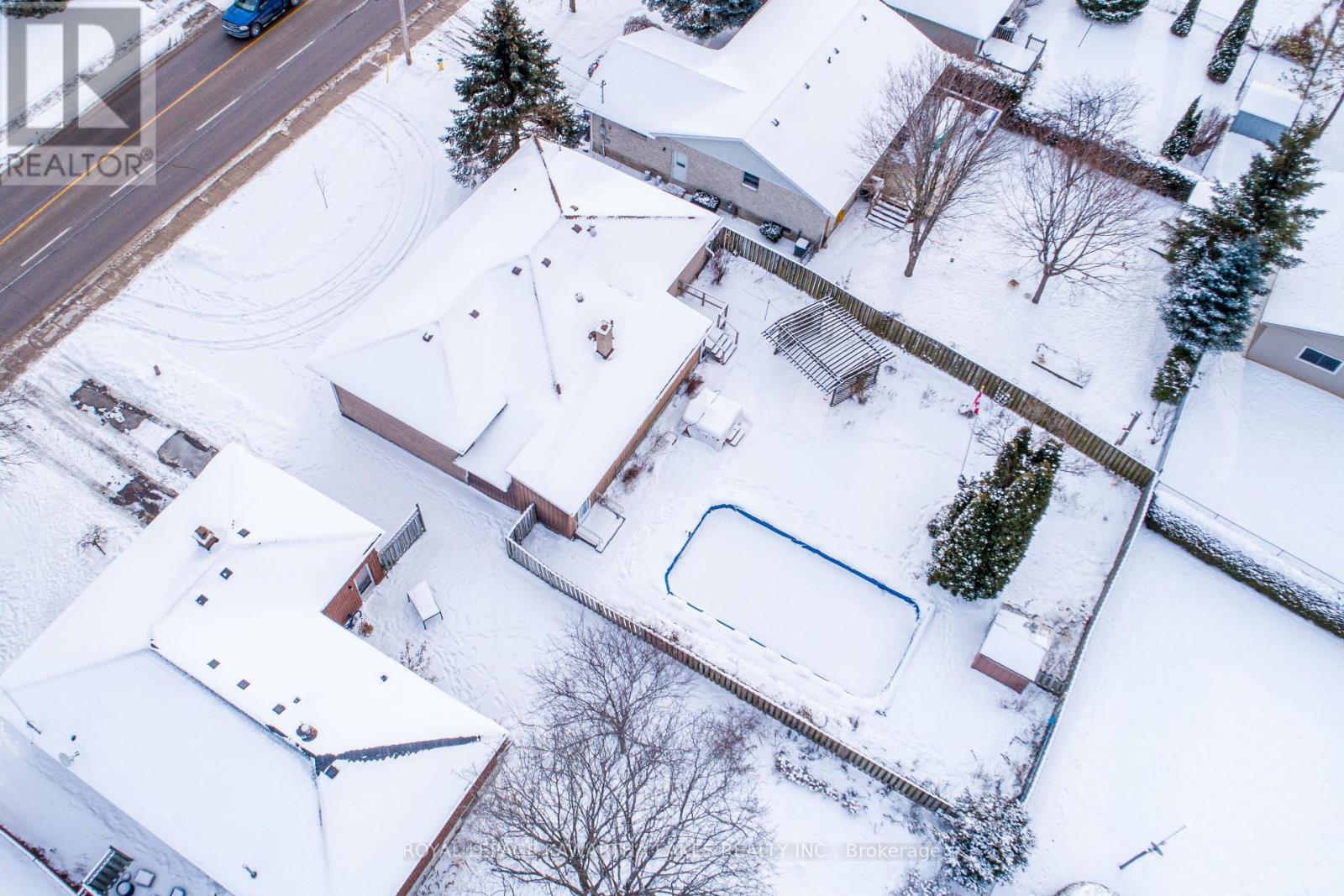 89 Angeline Street S, Kawartha Lakes, Ontario  K9V 3L4 - Photo 6 - X12615912