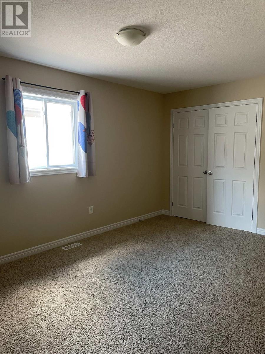 94 Ambrous Crescent, Guelph, Ontario  N1G 0E4 - Photo 13 - X12958814