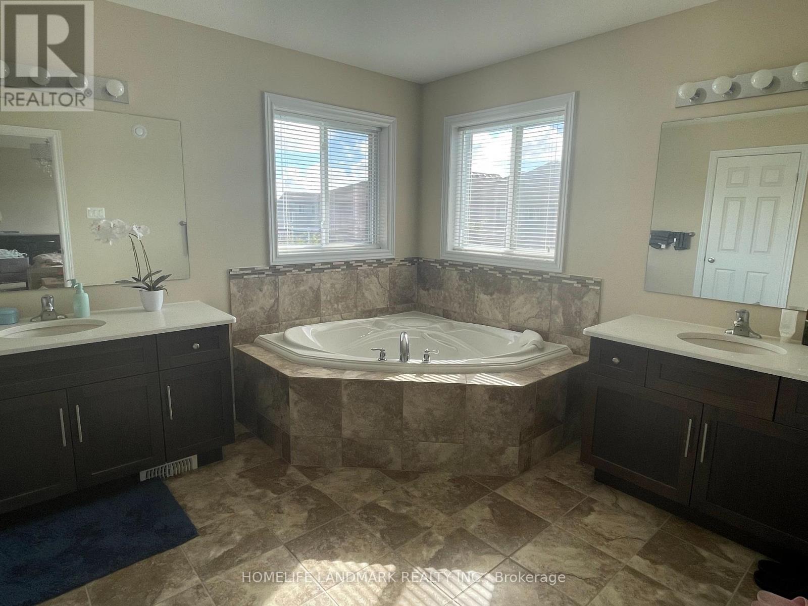 94 Ambrous Crescent, Guelph, Ontario  N1G 0E4 - Photo 15 - X12958814