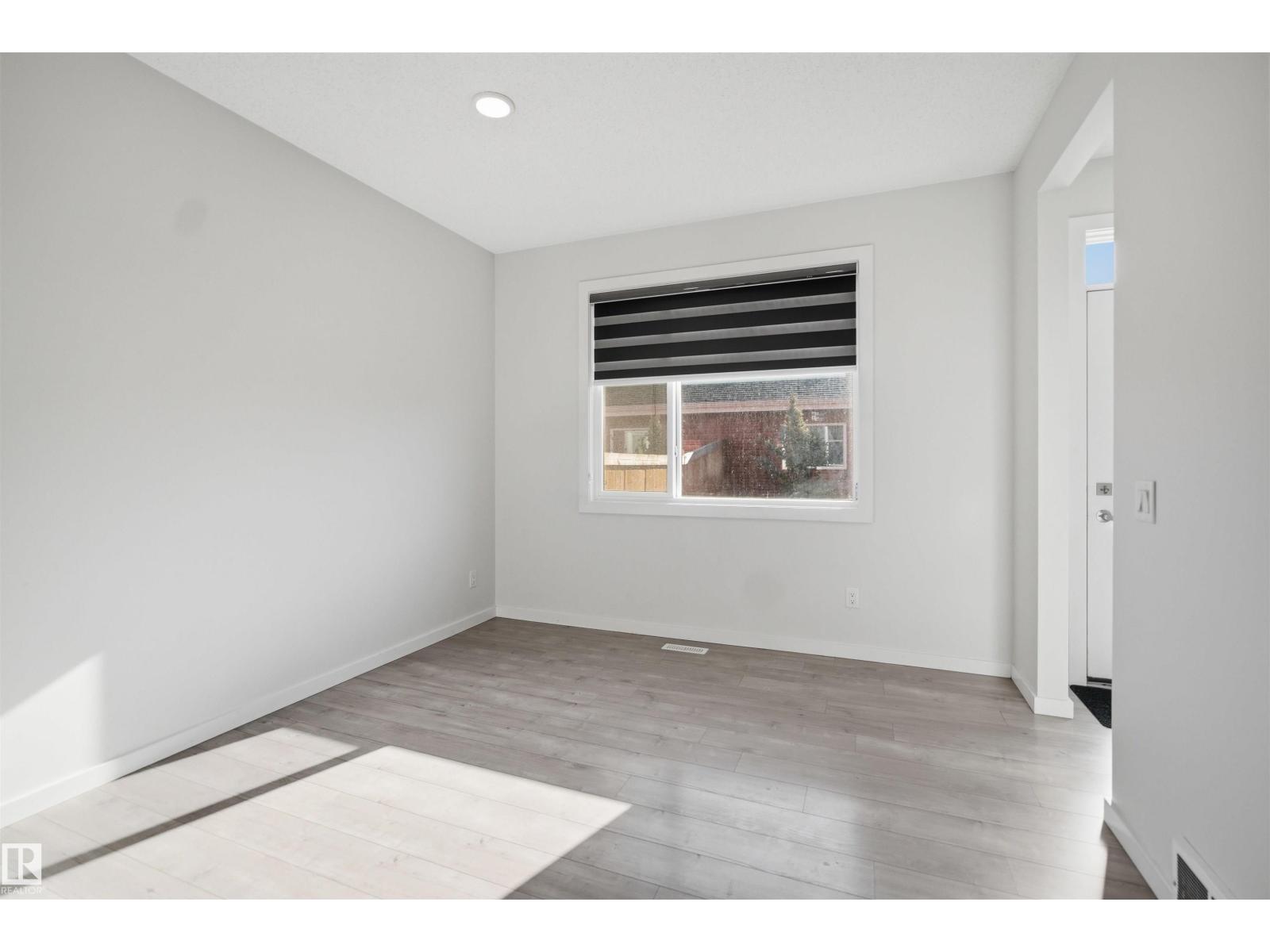 2125 Maple Rd Nw Nw, Edmonton, Alberta  T6T 2L6 - Photo 11 - E4480740