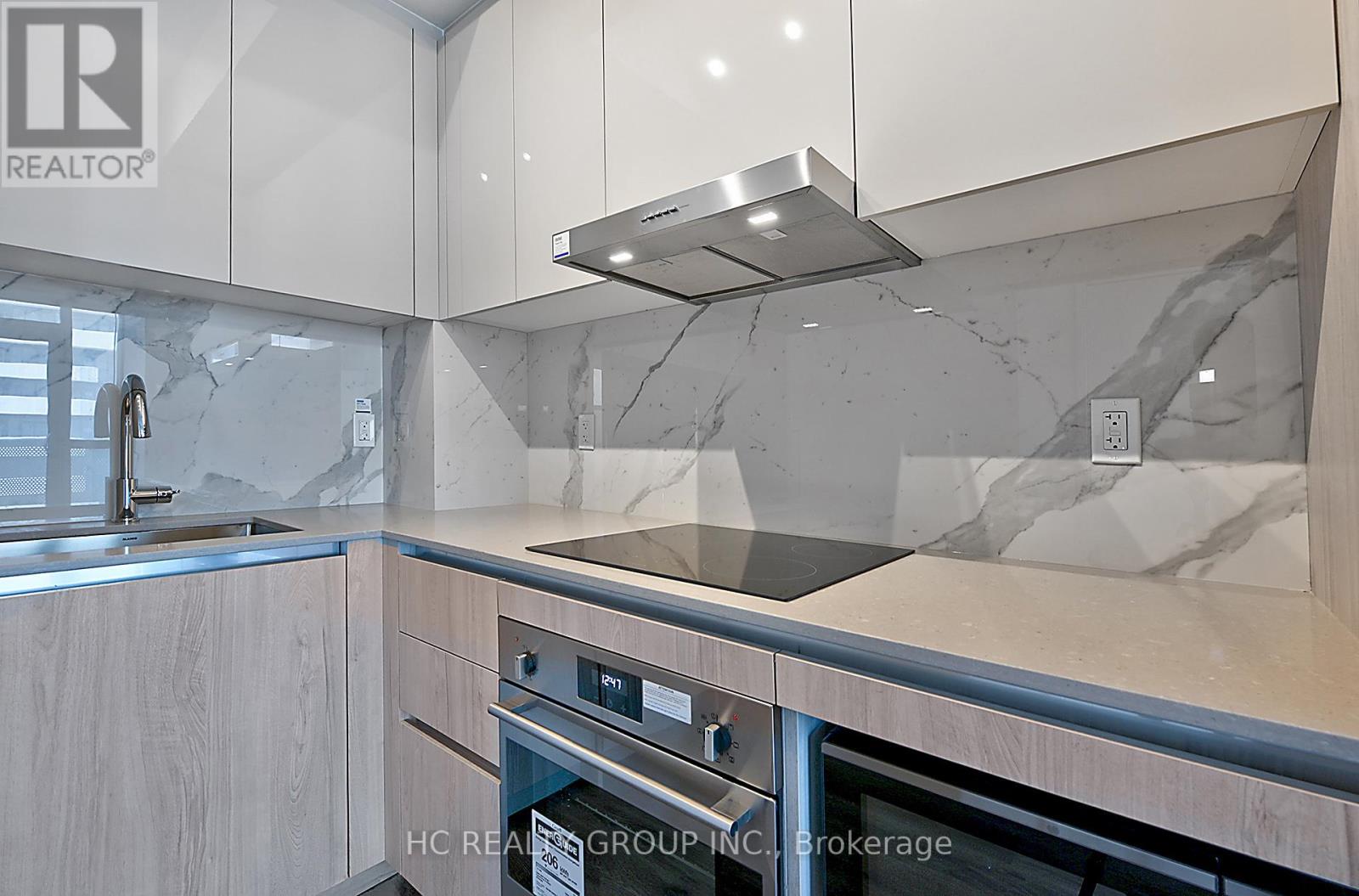 801 - 225 Commerce Street, Vaughan, Ontario  L4K 0R1 - Photo 3 - N12958818