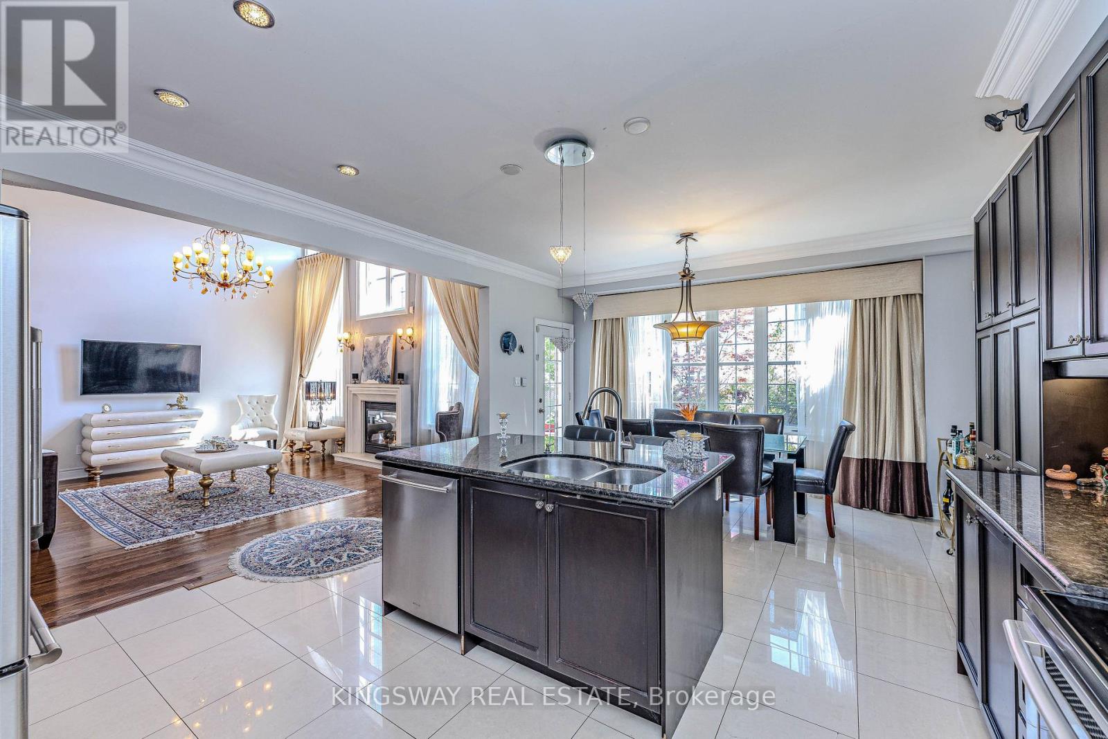 651 Via Romano Boulevard, Vaughan, Ontario  L6A 0G1 - Photo 20 - N12958824