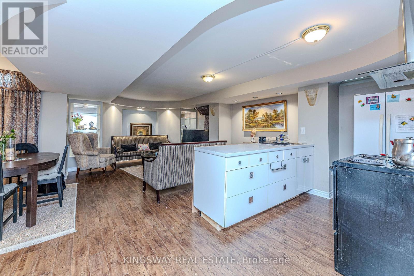 651 Via Romano Boulevard, Vaughan, Ontario  L6A 0G1 - Photo 34 - N12958824