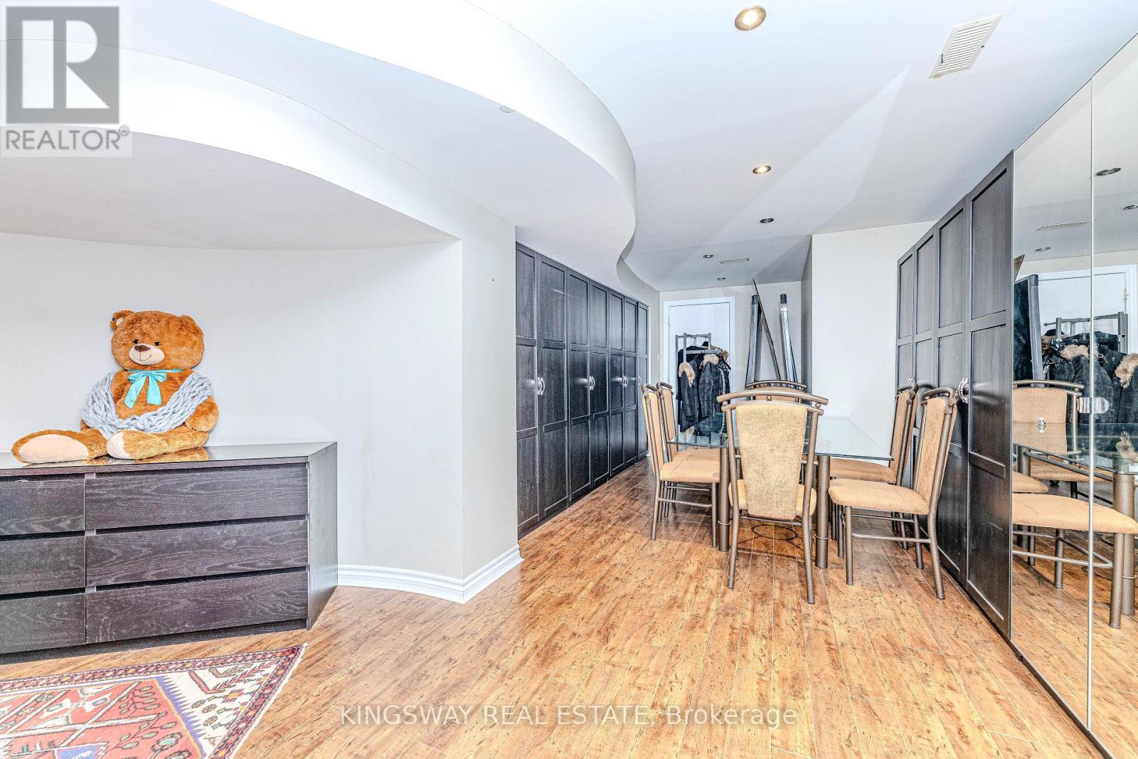 651 Via Romano Boulevard, Vaughan, Ontario  L6A 0G1 - Photo 41 - N12958824