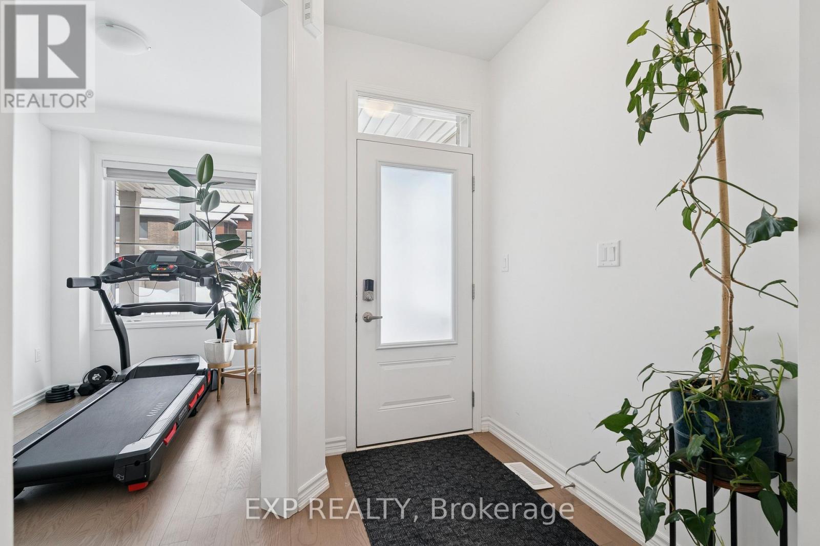 99 Mcbride Trail, Barrie, Ontario  L9J 0Y6 - Photo 6 - S12958820