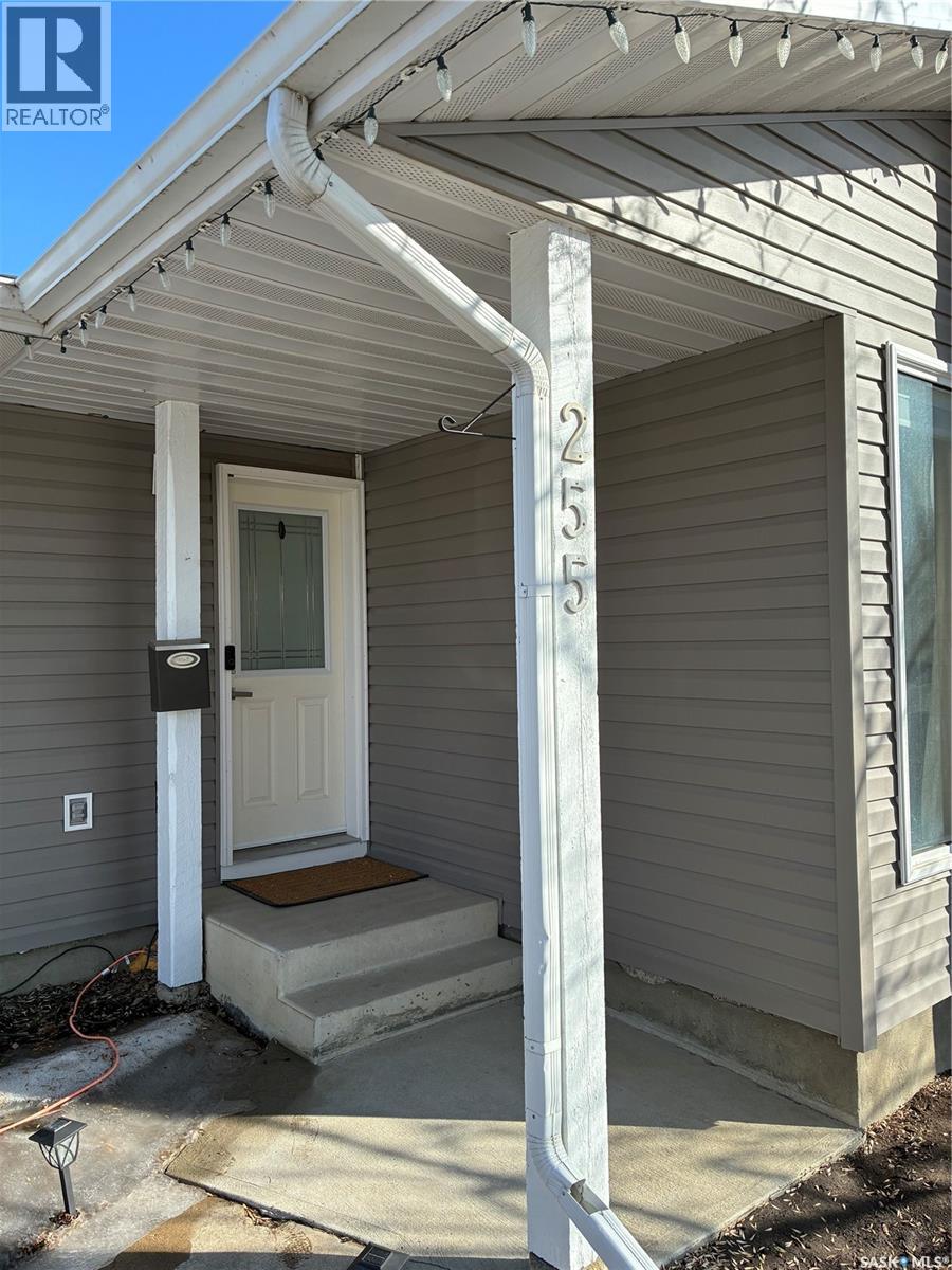 255 Wrigley Crescent, Saskatoon, Saskatchewan  S7M 4Y3 - Photo 4 - SK032124