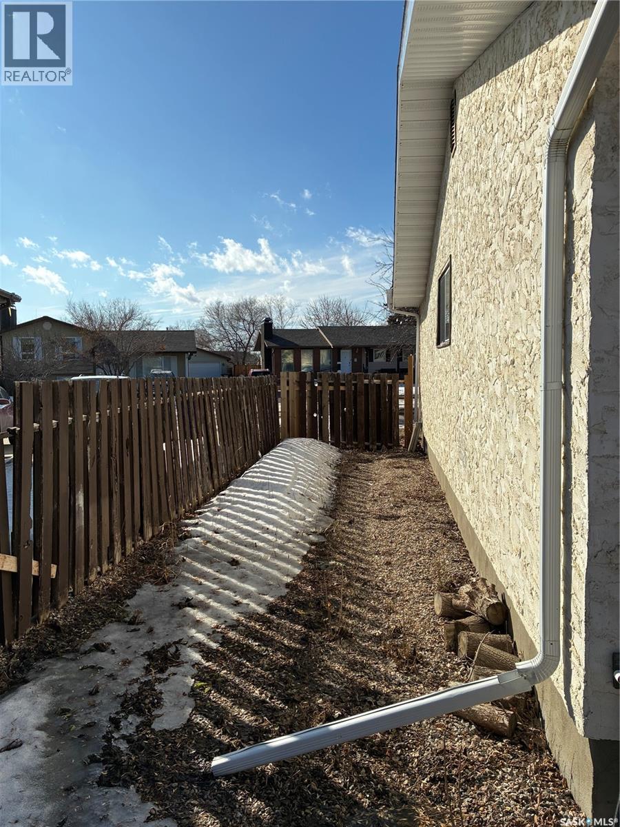 255 Wrigley Crescent, Saskatoon, Saskatchewan  S7M 4Y3 - Photo 44 - SK032124