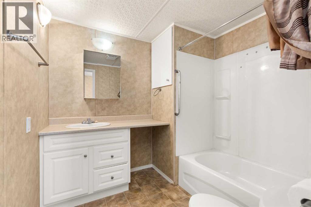 47, 4000 13 Avenue Se, Medicine Hat, Alberta  T1B 1J3 - Photo 13 - A2285004