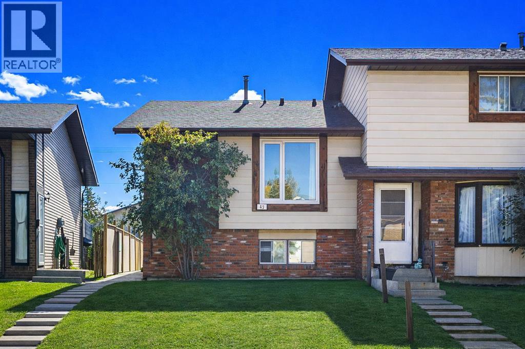 49 Castlebrook Way NE, Calgary, Alberta  T3J 2A7 - Photo 2 - A2293810