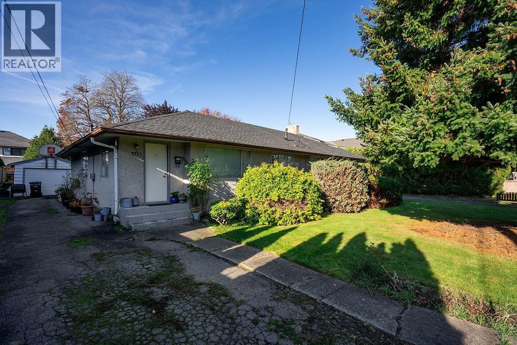 7711 Eperson Road, Richmond, British Columbia V7C 2K5 - Photo 3 - R3087034