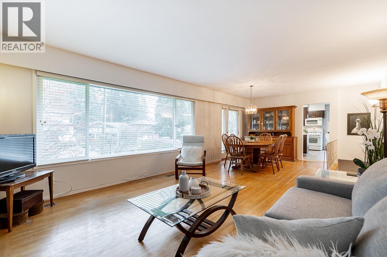 4035 Hoskins Road, North Vancouver, British Columbia  V7K 2P4 - Photo 4 - R3101386