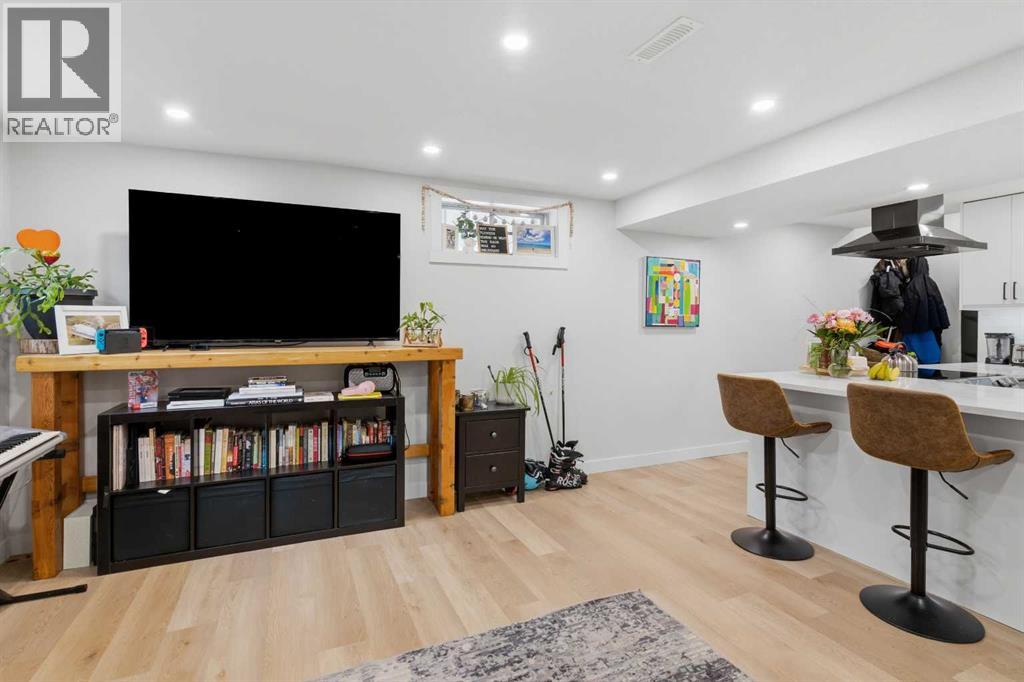 7107 54 Avenue Nw, Calgary, Alberta  T3B 3P5 - Photo 25 - A2298706