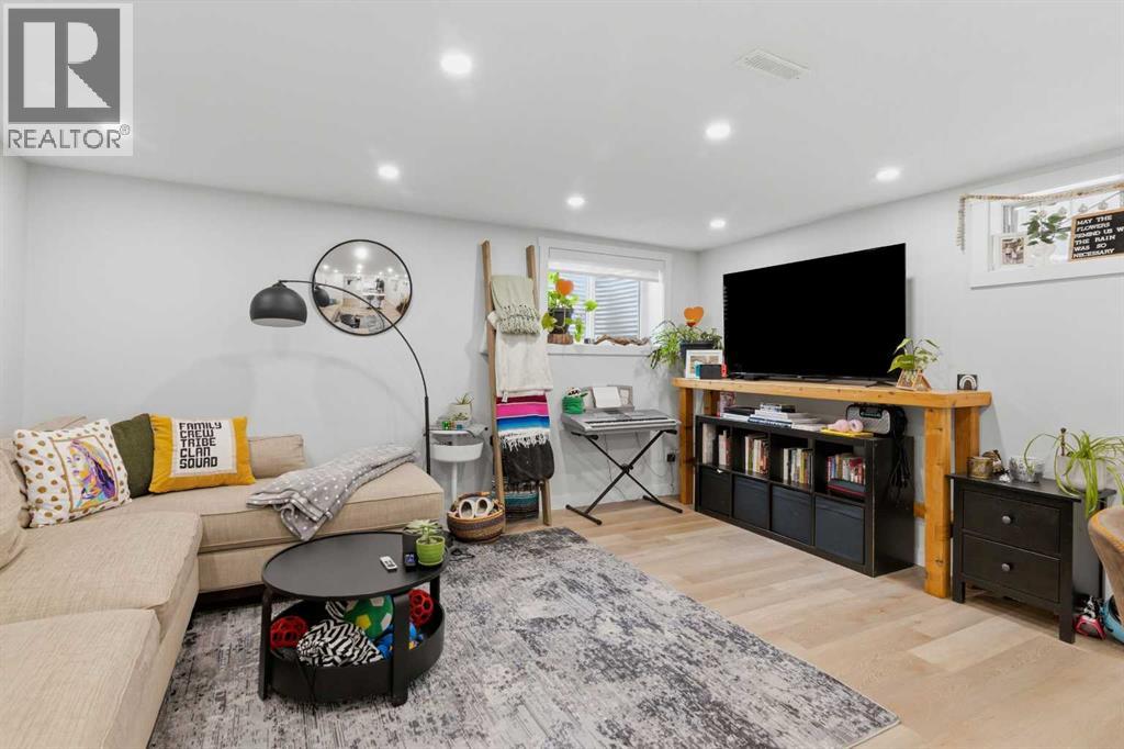 7107 54 Avenue Nw, Calgary, Alberta  T3B 3P5 - Photo 26 - A2298706