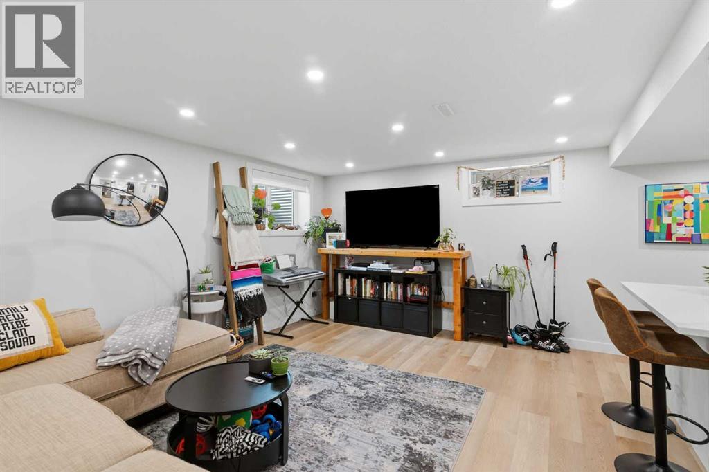 7107 54 Avenue Nw, Calgary, Alberta  T3B 3P5 - Photo 24 - A2298706