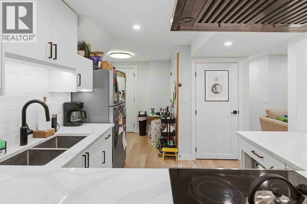 7107 54 Avenue Nw, Calgary, Alberta  T3B 3P5 - Photo 28 - A2298706