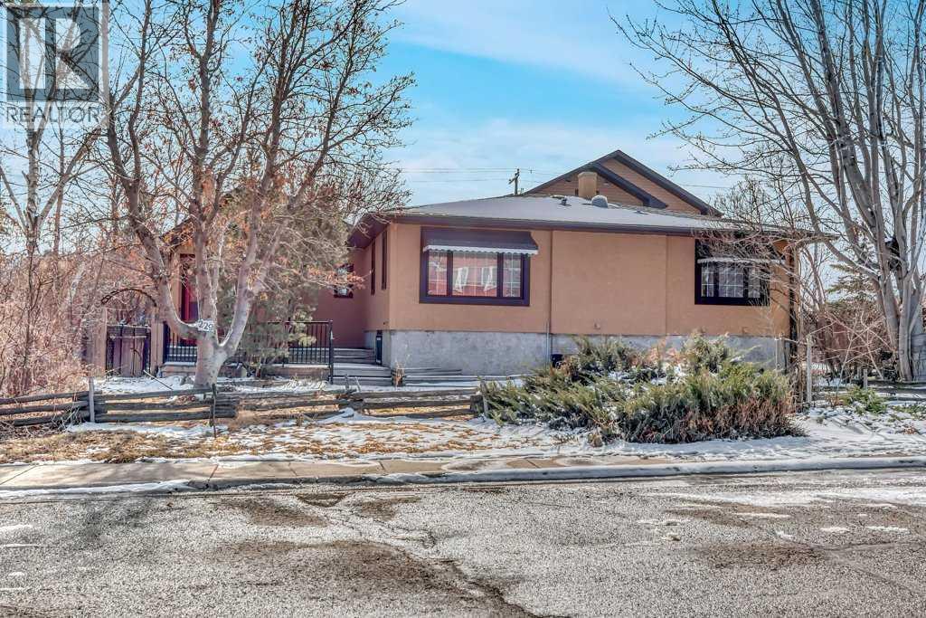 229 5 Avenue, Strathmore, Alberta