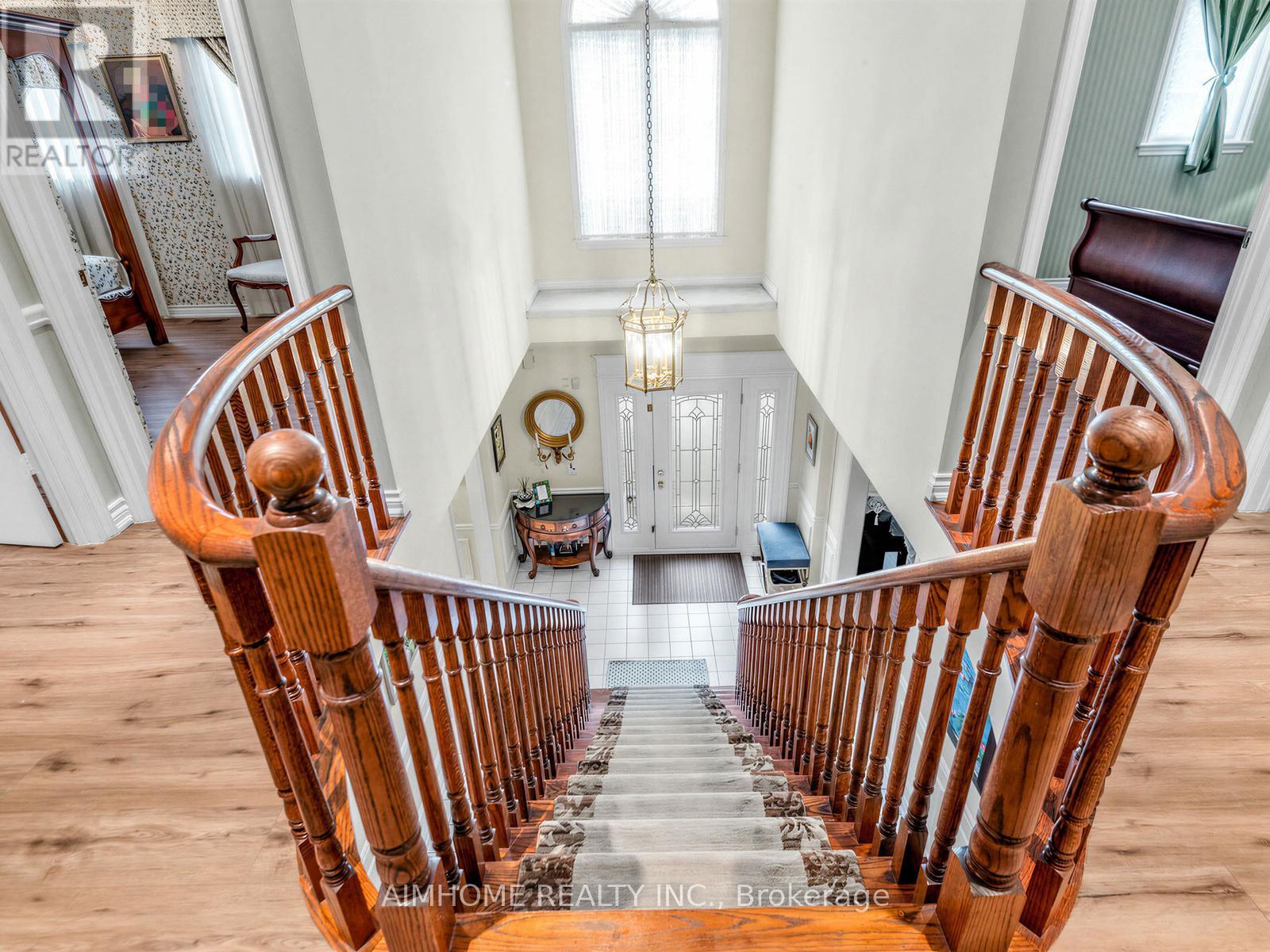 92 Braeside Square, Markham, Ontario  L3R 0A5 - Photo 17 - N12958832