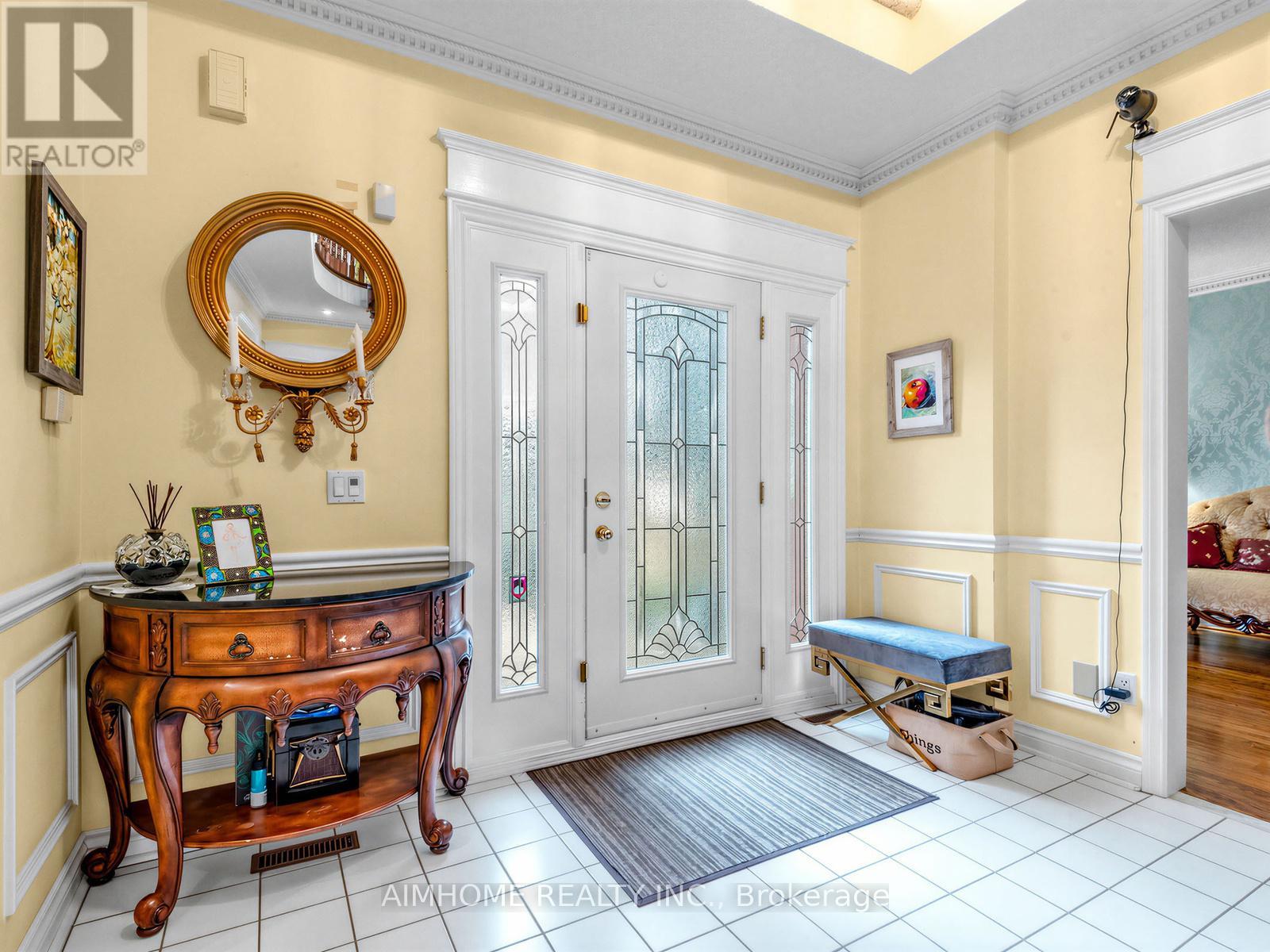 92 Braeside Square, Markham, Ontario  L3R 0A5 - Photo 3 - N12958832