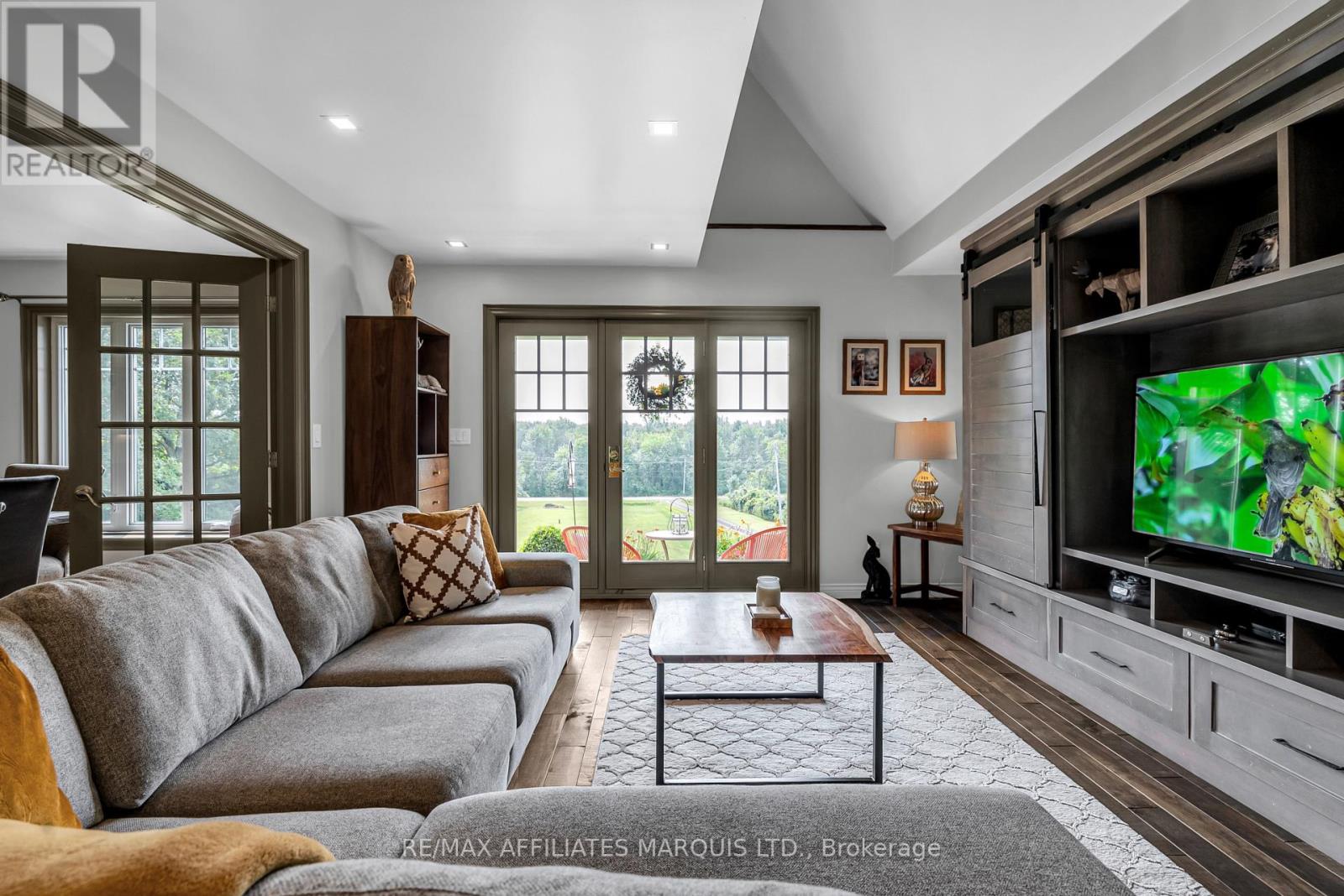 18833 Paragon Road, South Glengarry, Ontario  K6H 5R5 - Photo 5 - X12958834