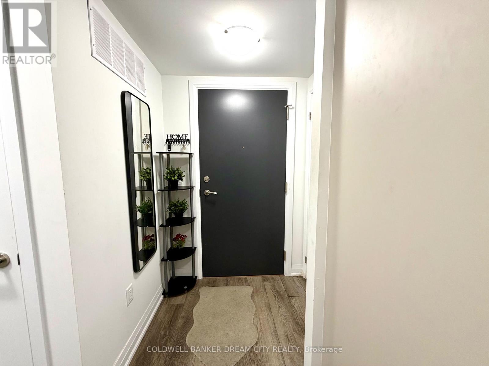 113 - 95 Attmar Drive, Brampton, Ontario  L6P 0Y6 - Photo 6 - W12958836