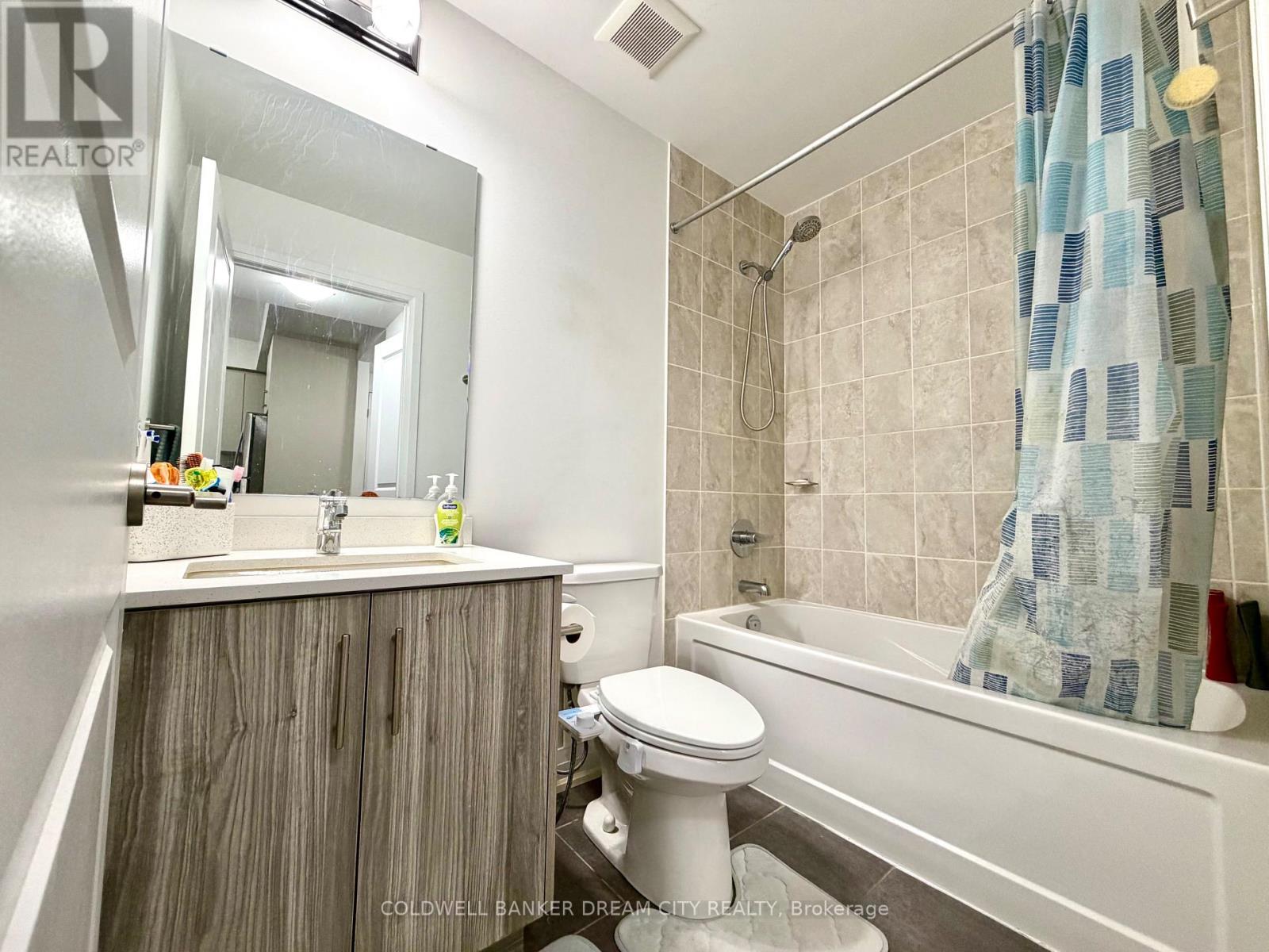 113 - 95 Attmar Drive, Brampton, Ontario  L6P 0Y6 - Photo 7 - W12958836