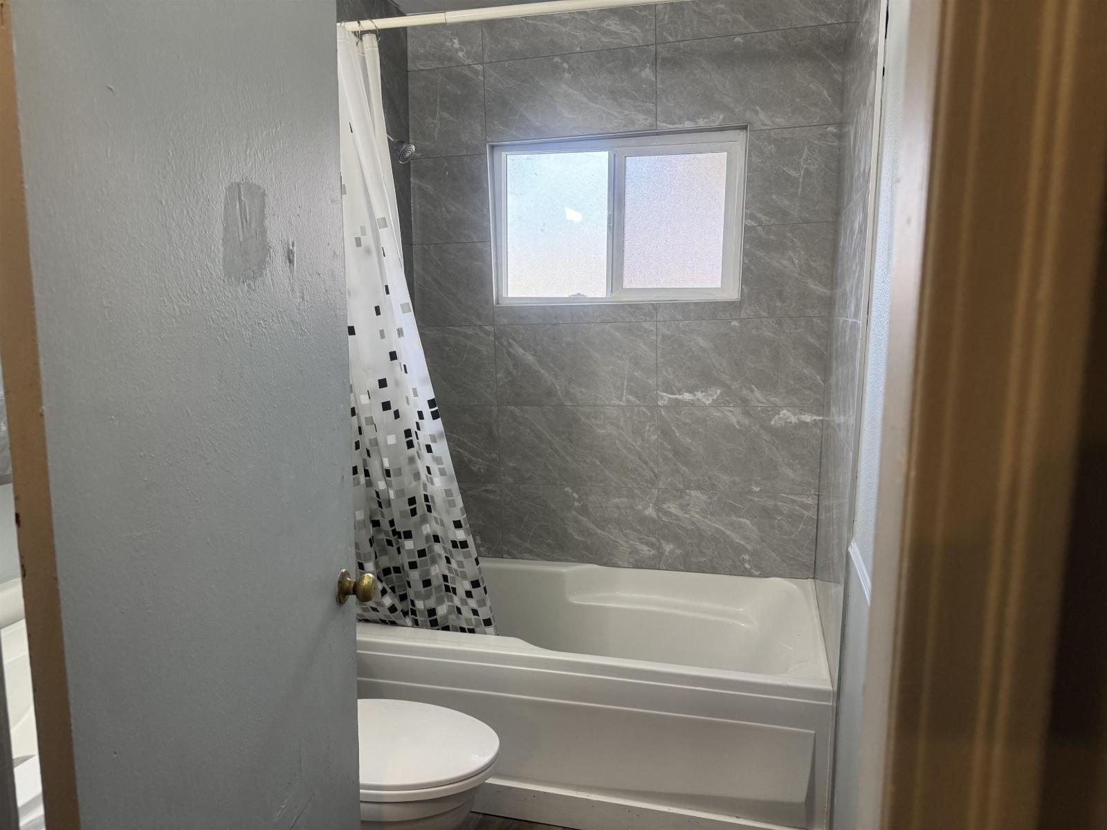 12893 114a Avenue, Surrey, British Columbia  V3R 2N1 - Photo 5 - R3106256