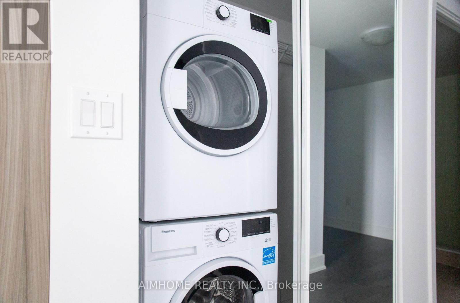 2014 - 955 Bay Street, Toronto, Ontario  M5S 0C6 - Photo 12 - C12835888