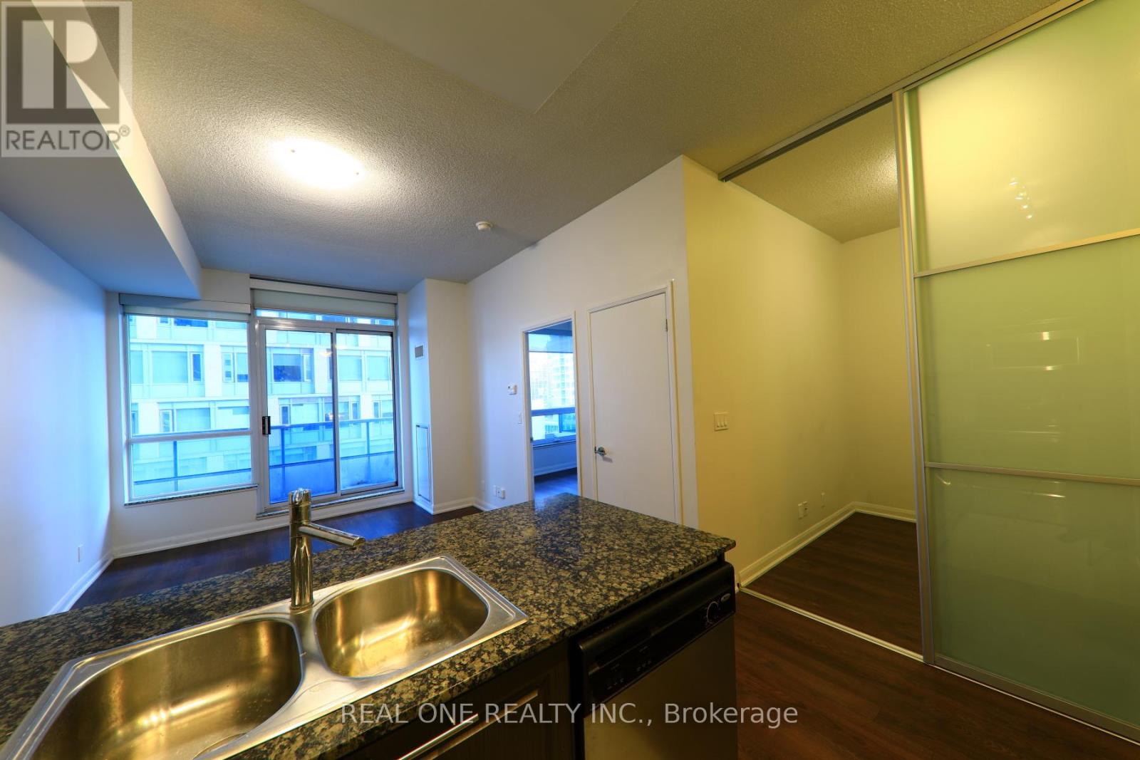 506 - 500 Sherbourne Street, Toronto, Ontario  M4X 1L1 - Photo 3 - C12958850