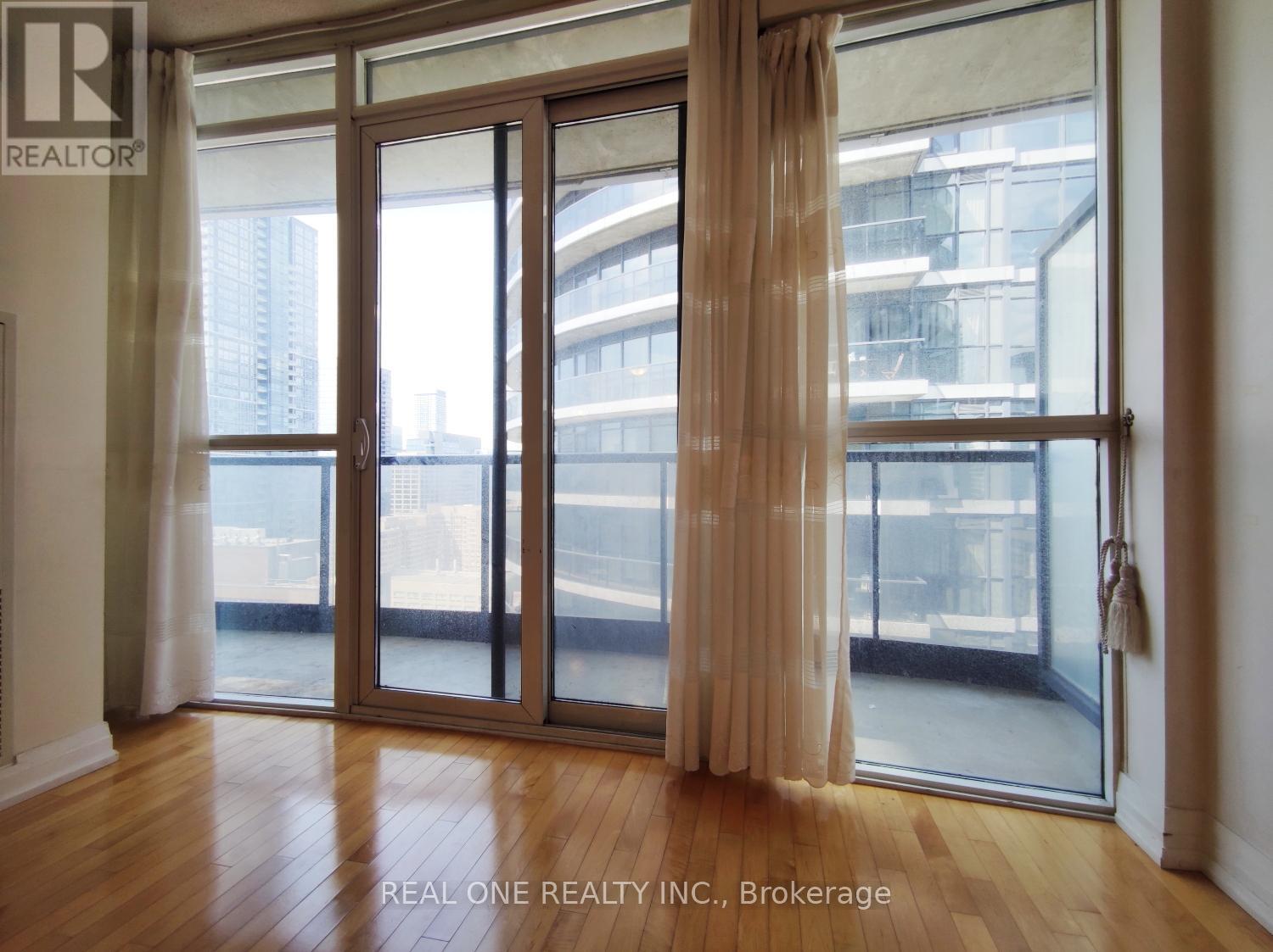 2606 - 25 Carlton Street, Toronto, Ontario  M5B 1L4 - Photo 11 - C12958858