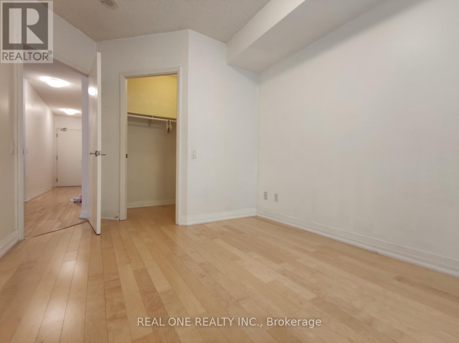 2606 - 25 Carlton Street, Toronto, Ontario  M5B 1L4 - Photo 6 - C12958858