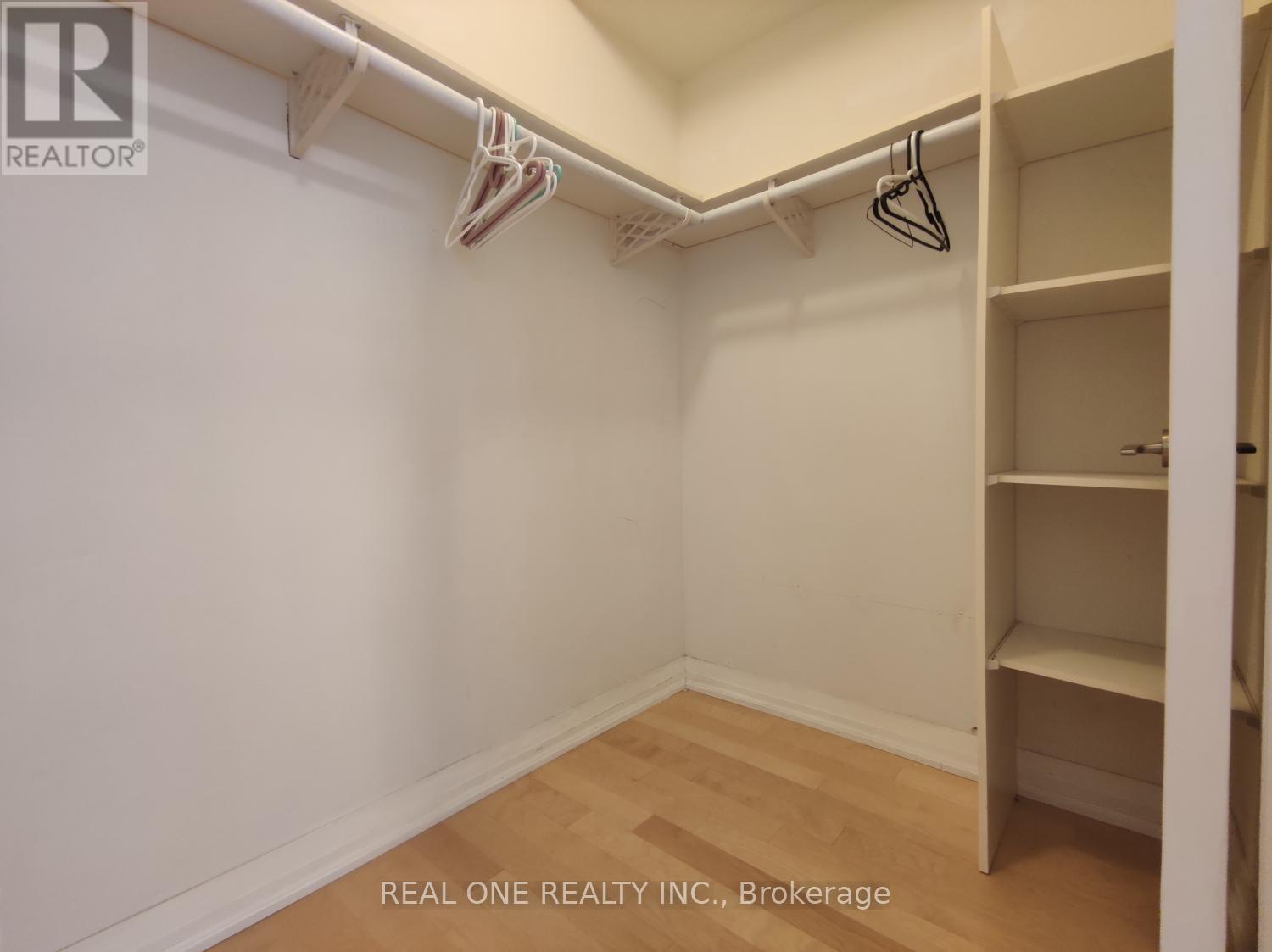 2606 - 25 Carlton Street, Toronto, Ontario  M5B 1L4 - Photo 8 - C12958858