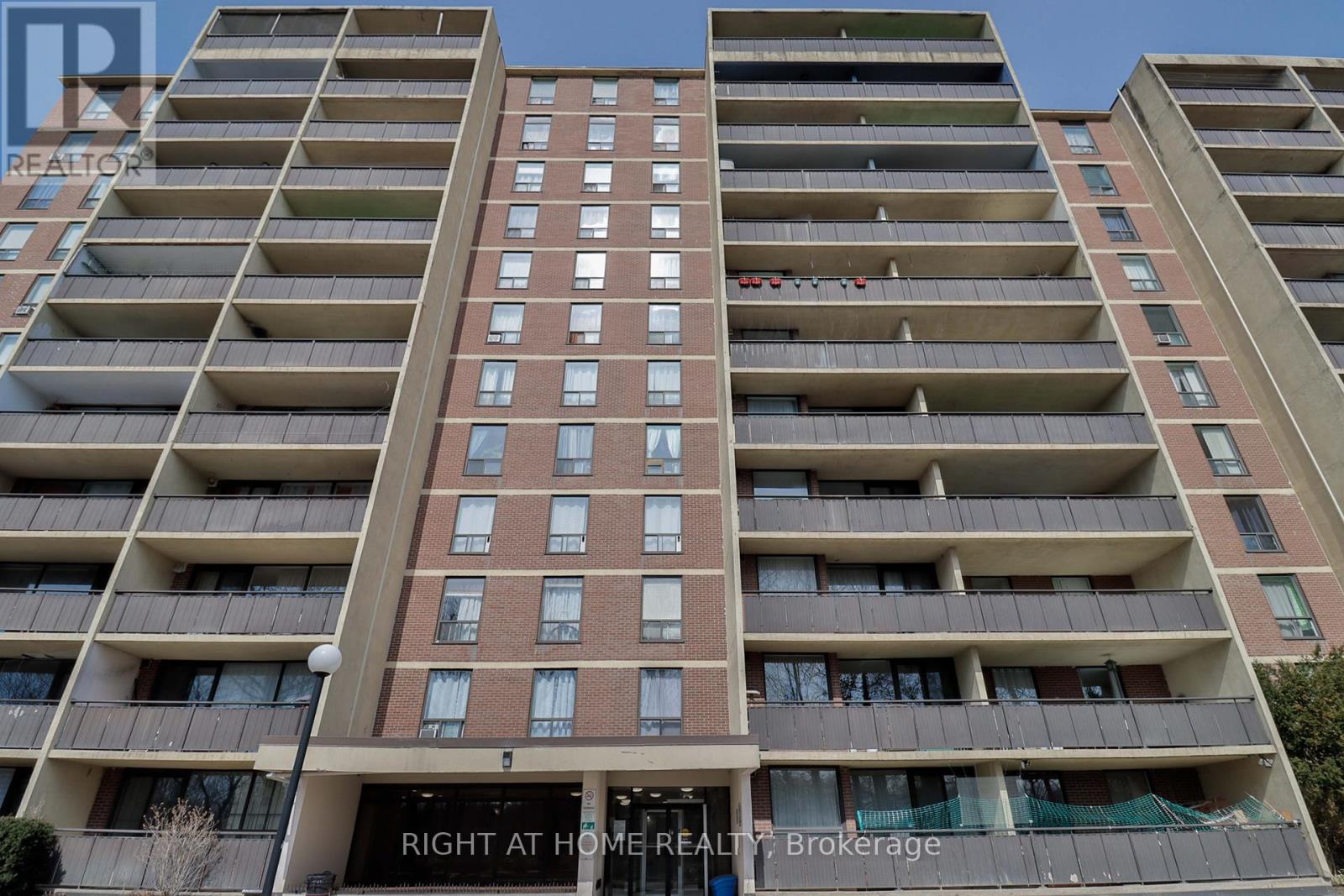 509 - 15 London Green Court, Toronto, Ontario  M3N 1K4 - Photo 2 - W12958854