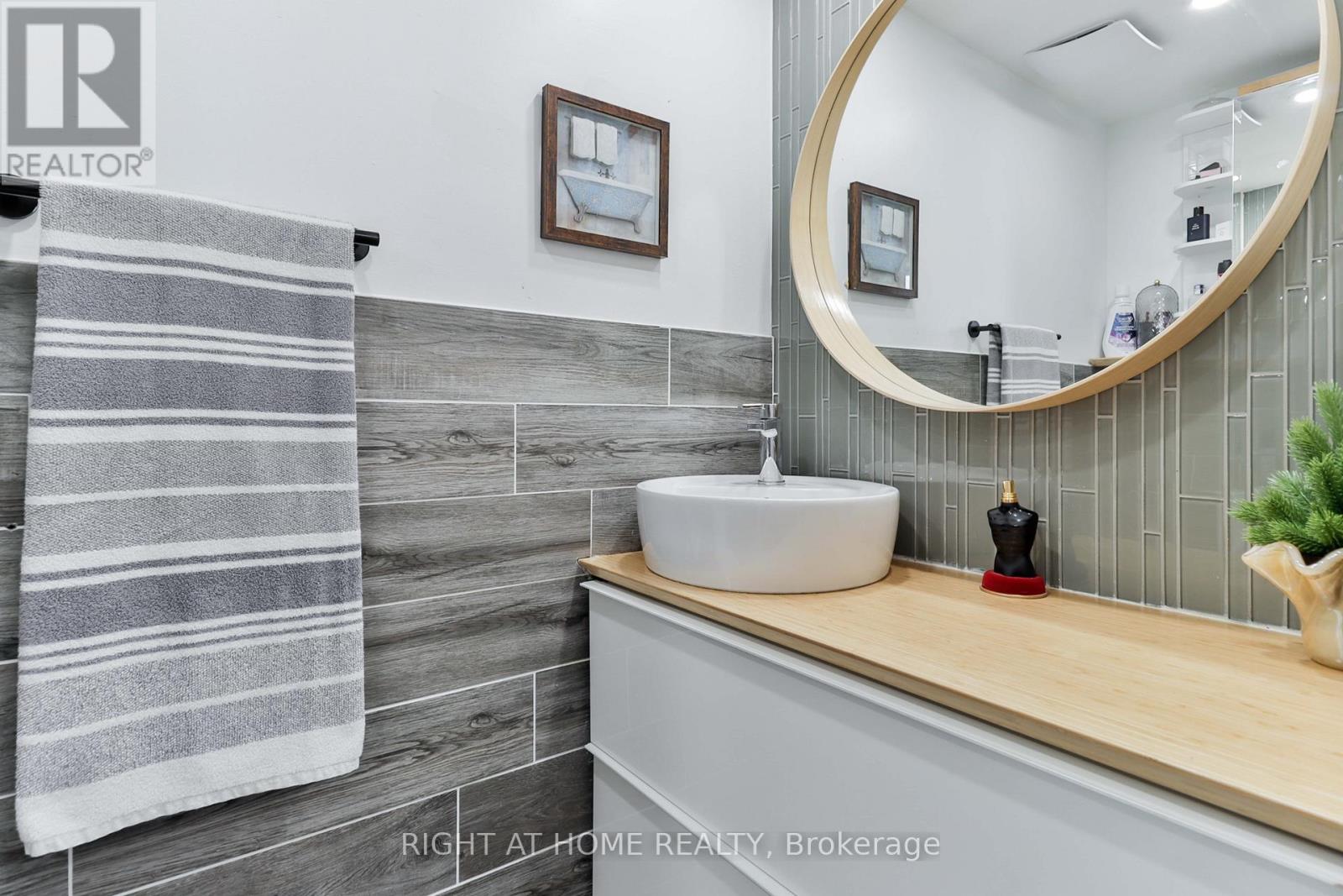 509 - 15 London Green Court, Toronto, Ontario  M3N 1K4 - Photo 37 - W12958854