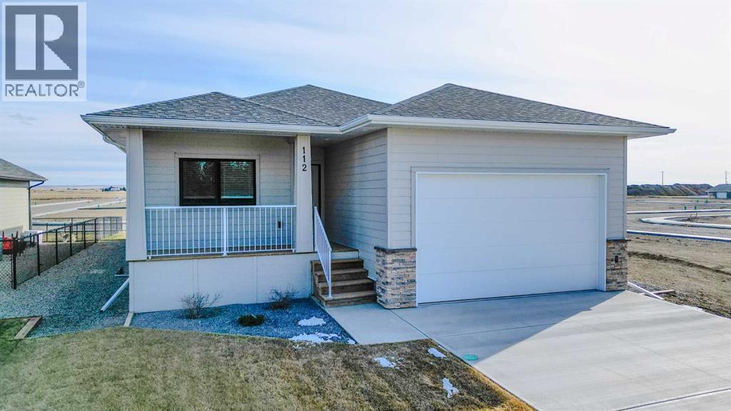 112 E 300 S, Raymond, Alberta  T0K 2S0 - Photo 2 - A2272560