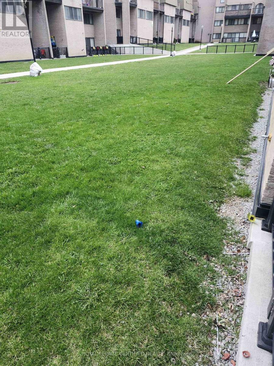 112 - 2095 Roche Court, Mississauga, Ontario  L5K 2C8 - Photo 31 - W12957958