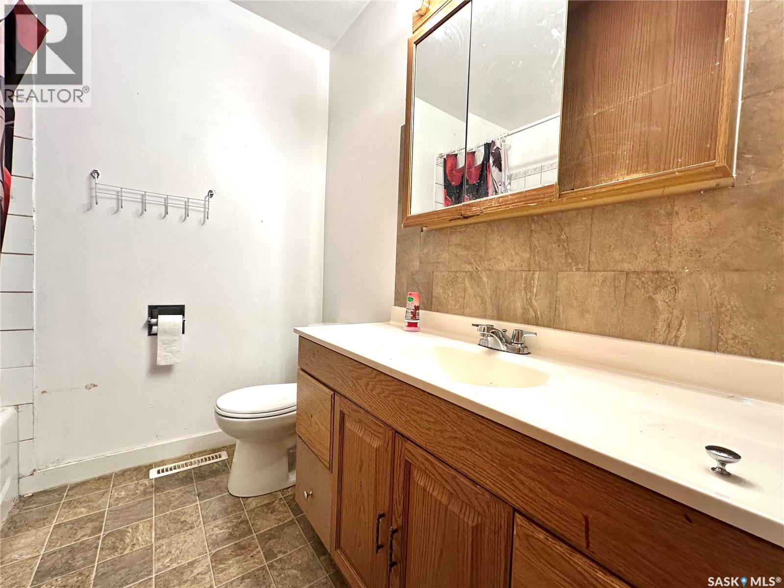 1091 109th Street, North Battleford, Saskatchewan  S9A 2E3 - Photo 6 - SK032042