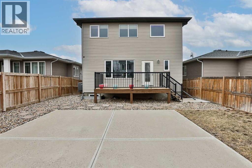 636 Aquitania Boulevard W, Lethbridge, Alberta  T1J 5G5 - Photo 3 - A2295999