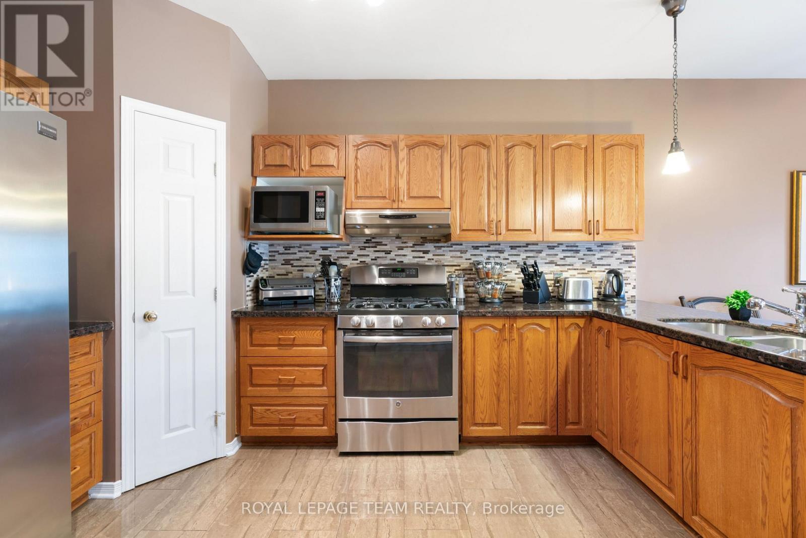 2180 Valin Street, Ottawa, Ontario  K4A 5A9 - Photo 13 - X12958872