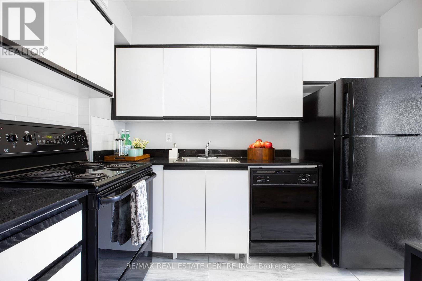 101 - 100 Graydon Hall Drive, Toronto, Ontario  M3A 3A8 - Photo 15 - C12958878