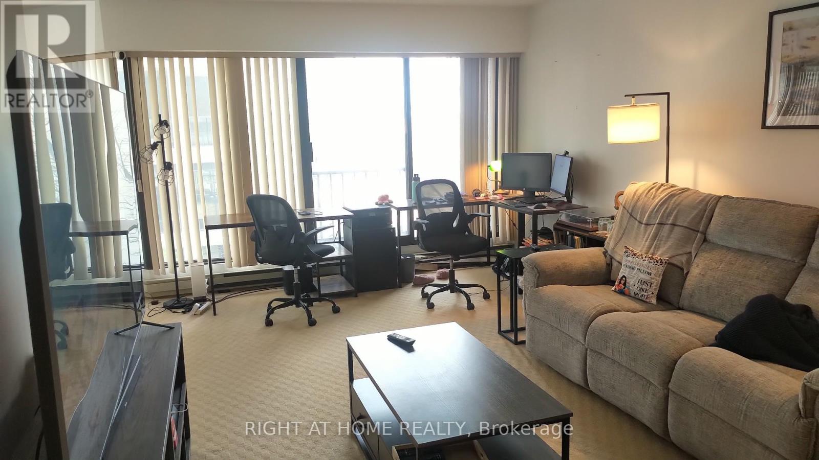 508 - 65 Harbour Square, Toronto, Ontario  M5J 2L4 - Photo 6 - C12954004