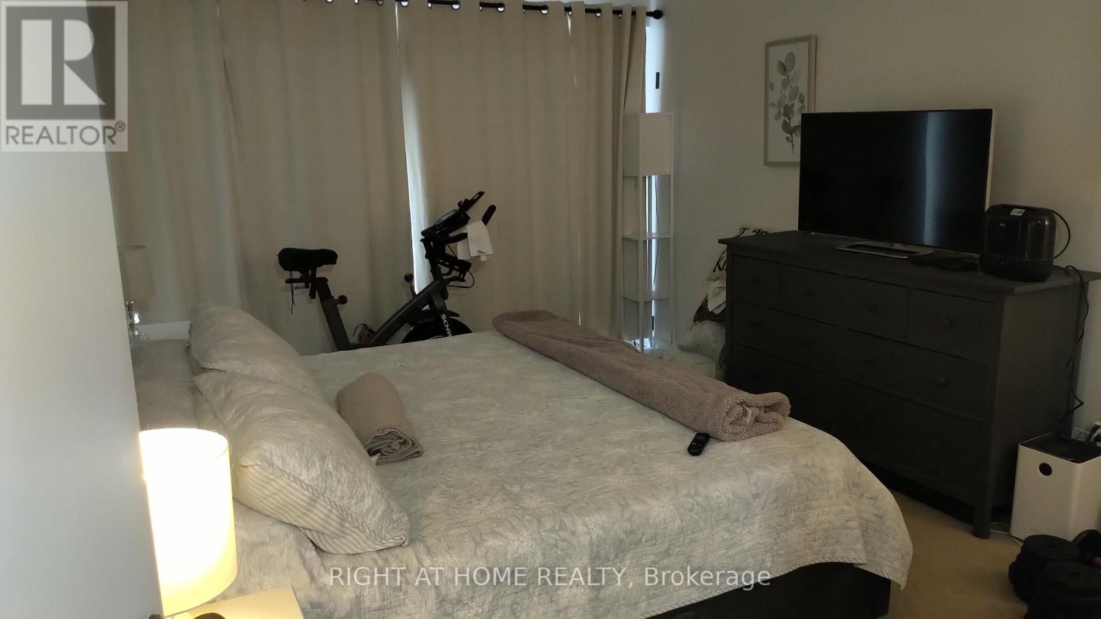 508 - 65 Harbour Square, Toronto, Ontario  M5J 2L4 - Photo 8 - C12954004