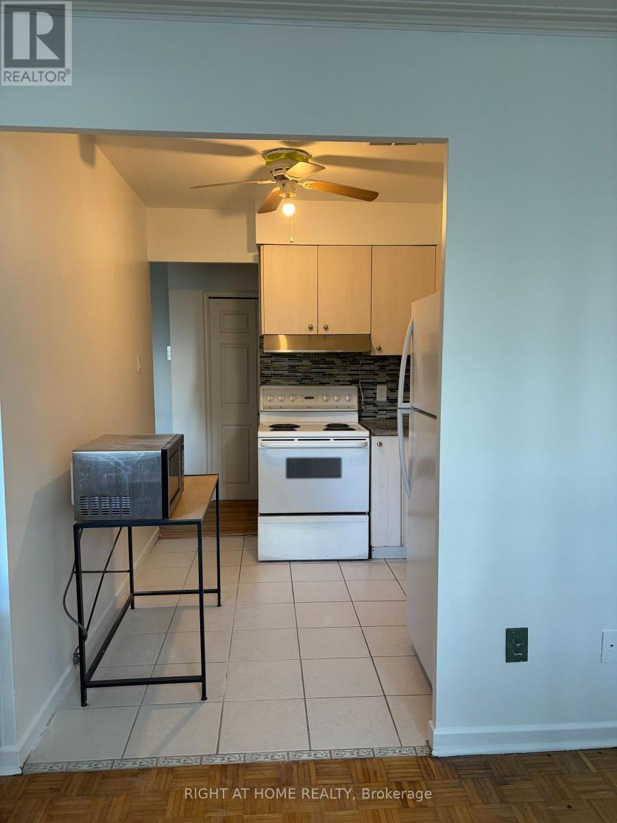 1b - 336 The West Mall, Toronto, Ontario  M9C 1E4 - Photo 5 - W12958876