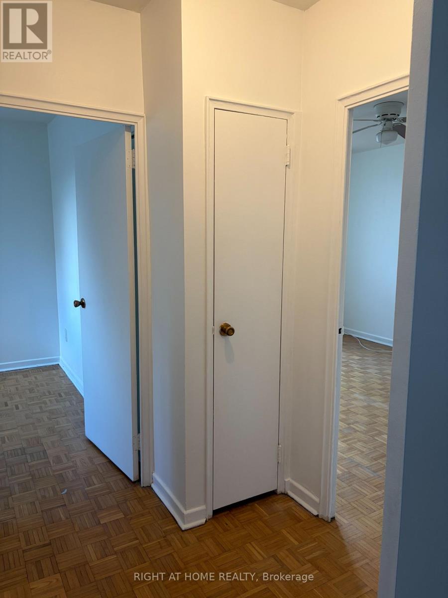 1b - 336 The West Mall, Toronto, Ontario  M9C 1E4 - Photo 7 - W12958876