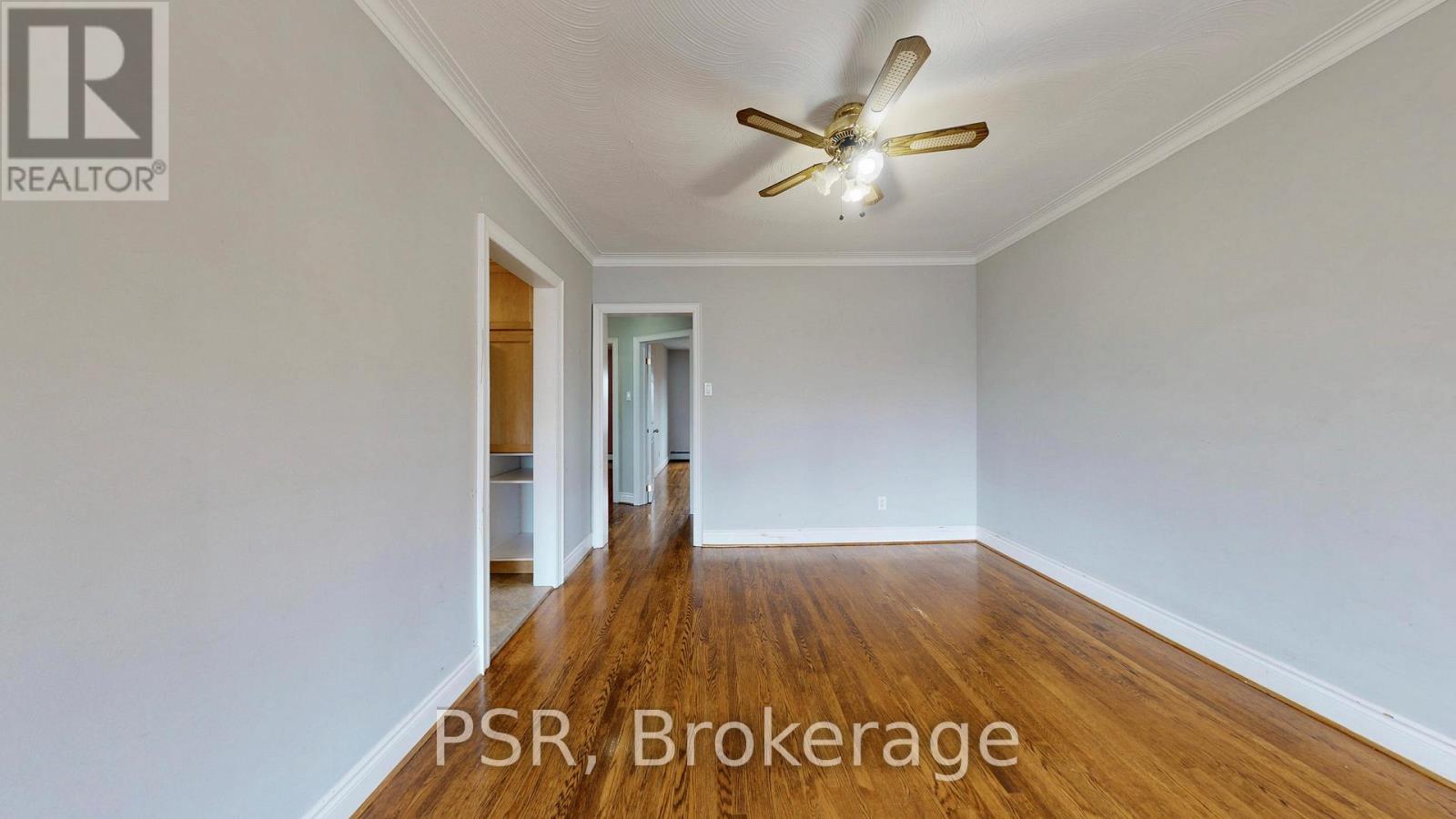 Upper - 37 Morgan Avenue, Toronto, Ontario  M8Y 2Z9 - Photo 10 - W12958882